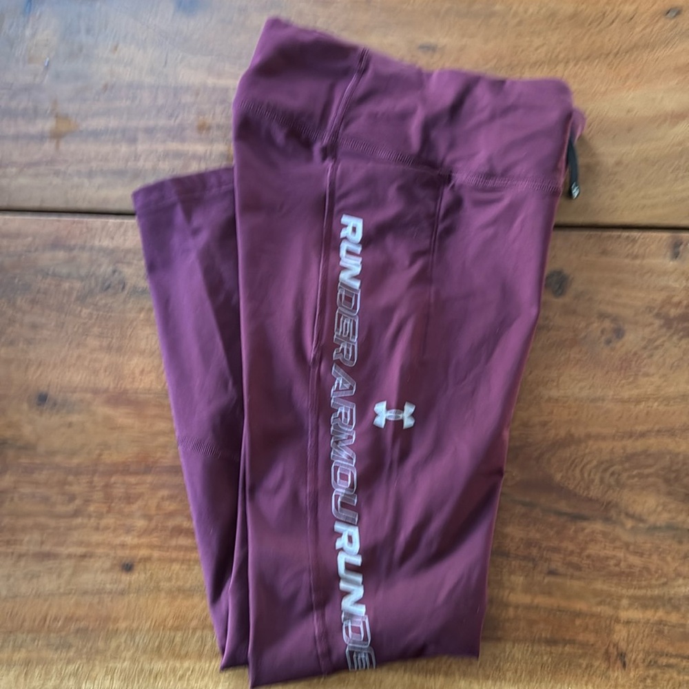 Under Armour, cold gear speed pocket, women’s tights in medium, maroon